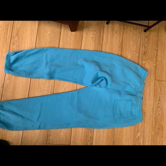 Hollister Joggers - Picture 2 of 2